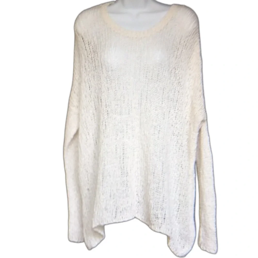 Ecote oversize boxy sweater.